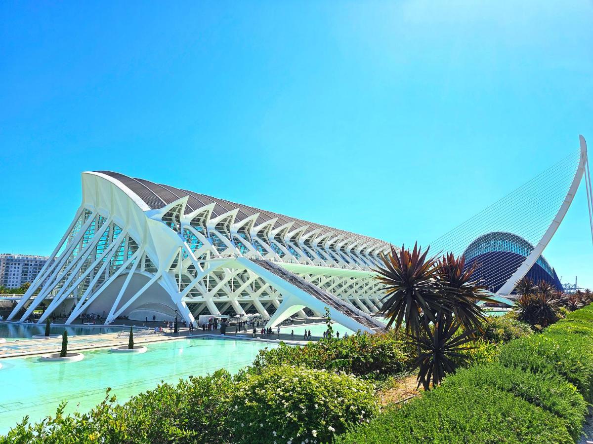 Apartamentos Las Ciencias V Valencia Eksteriør billede