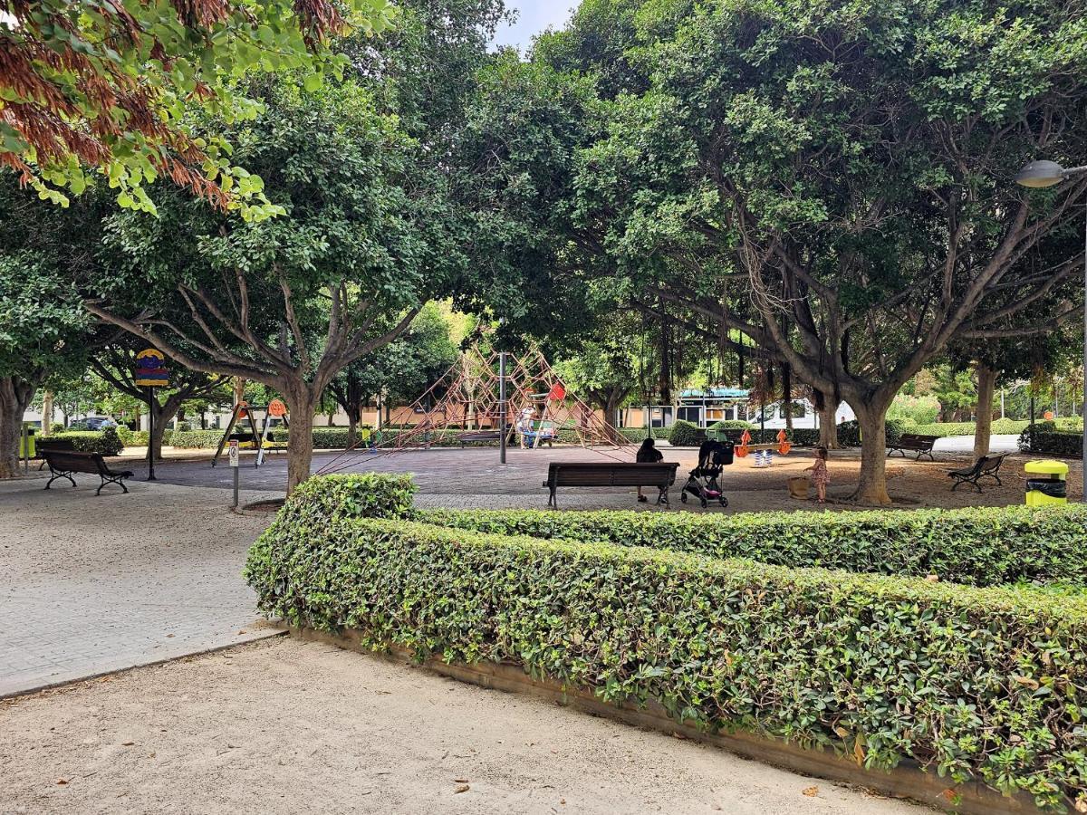 Apartamentos Las Ciencias V Valencia Eksteriør billede